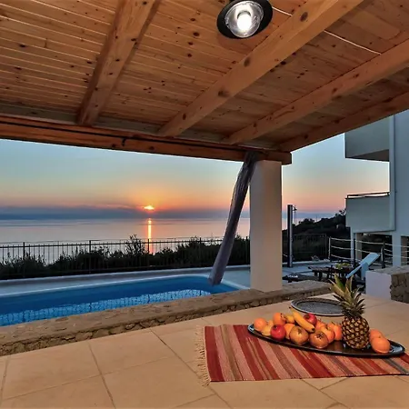 Holiday home Siesta Mit Pool Und Panorama Meerblick