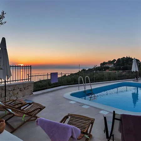 Siesta Mit Pool Und Panorama Meerblick Holiday home *